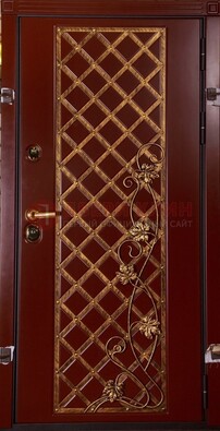 Бордовая металлическая дверь с ковкой ДК-10 для квартиры в Красноармейске