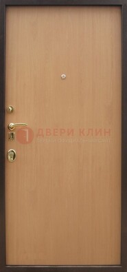 Коричневая стальная дверь с ламинатом ДЛ-1 в Красноармейске