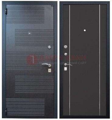Темная металлическая дверь с МДФ ДМ-105 в деревянный дом в Красноармейске