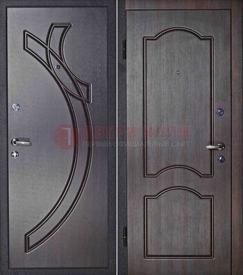 Уличная темная металлическая дверь с МДФ ДМ-24 в Красноармейске