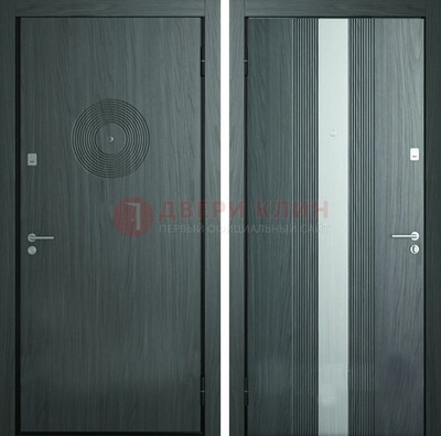 Темная железная дверь с МДФ и декоративной вставкой ДМ-25 в Красноармейске