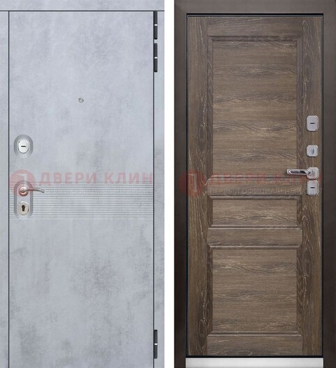 Серая металлическая дверь с МДФ коричневого цвета ДМ-304
