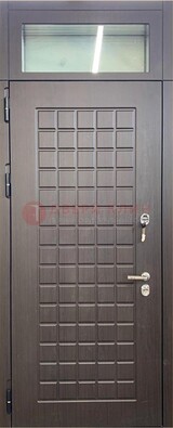 Темная железная дверь с МДФ и верхней фрамугой ДМ-337 в Красноармейске