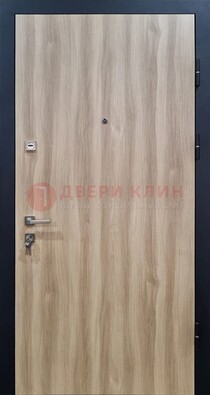 Светлая металлическая дверь с МДФ ДМ-340 в Красноармейске