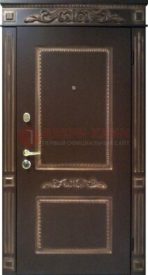 Входная дверь с массивом дуба в темном цвете ДМД-65 в Красноармейске