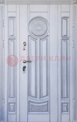 Белая двухстворчатая дверь с массивом дуба ДМД-72 в Красноармейске