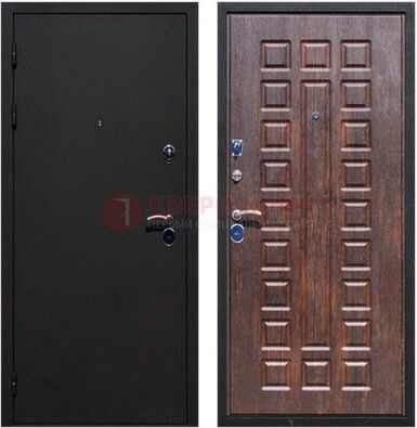 Черная металлическая дверь с порошковым напылением МДФ внутри ДП-110 в Красноармейске