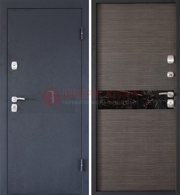Черная железная дверь с порошковым напылением МДФ внутри ДП-114 в Красноармейске