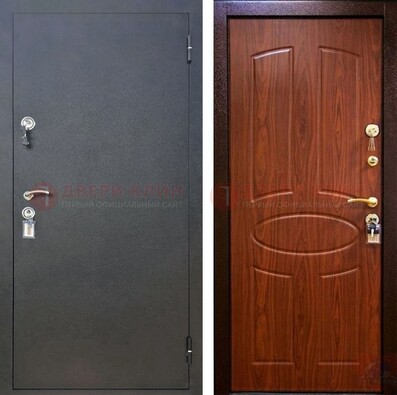Коричневая металлическая дверь с порошковым напылением ДП-77 в Красноармейске