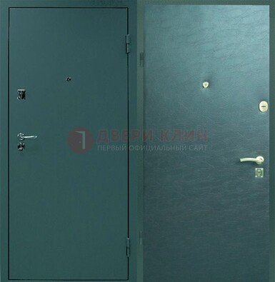 Зеленая стальная дверь с порошковым покрытием ДП-93 в Красноармейске