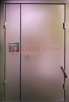 Коричневая стальная дверь в подъезд ДПД-1 в Красноармейске