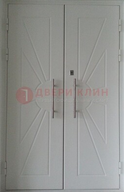 Внутренняя парадная дверь с фигурными элементами ДПР-14 в Красноармейске