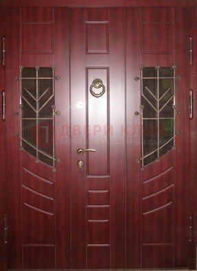 Парадная дверь со вставками из стекла и ковки ДПР-34 в загородный дом в Красноармейске