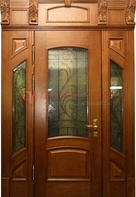 Парадная дверь со стеклянными вставками и ковкой ДПР-36 для дома в Красноармейске
