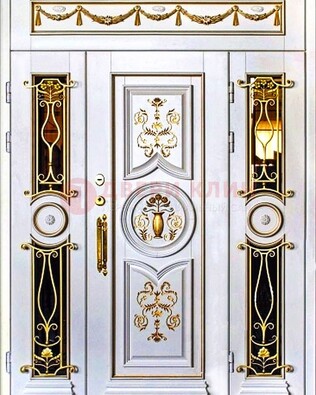 Белая стальная парадная дверь с золотыми элементами ДПР-80 в Красноармейске