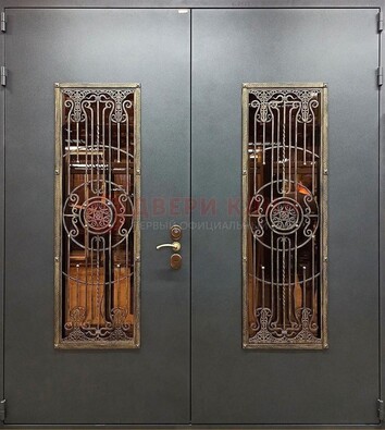 Входная металлическая парадная дверь со стеклом и ковкой ДПР-81 в Красноармейске