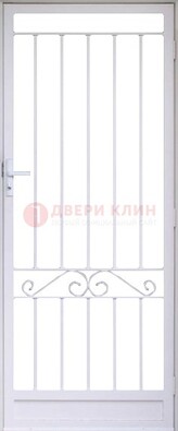 Белая стальная решетчатая дверь с волютами ДР-30 в Красноармейске
