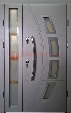 Серая железная дверь для дома со стеклом ДС-17 в Красноармейске