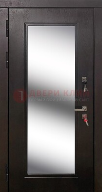 Коричневая железная дверь со стеклом для дома ДС-23 в Красноармейске