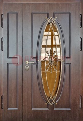 Полуторная металлическая дверь со стеклом и ковкой ДСК-108 в Красноармейске