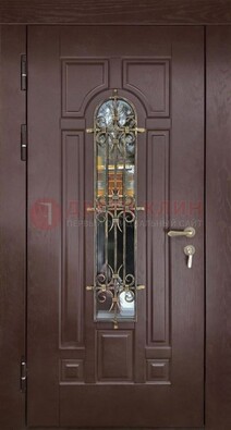 Темная железная дверь со стеклом и ковкой для частного дома ДСК-156 в Красноармейске