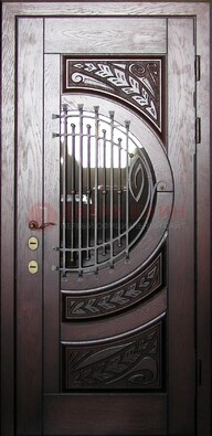 Одностворчатая входная дверь со стеклом и ковкой ДСК-21 в Красноармейске