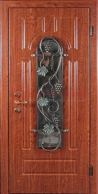 Входная дверь с затемненным стеклом и ковкой в виде винограда ДСК-2 в Казани