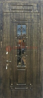 Зеленая входная дверь со стеклом и ковкой ДСК-67 в Красноармейске