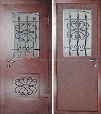Железная дверь с прозрачным стеклом и ковкой ДСК-85 в кафе в Красноармейске
