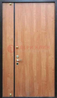 Светлая тамбурная дверь ДТМ-29 в Красноармейске