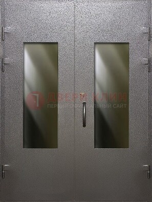 Серая тамбурная дверь со стеклянными вставками ДТМ-8 в Серпухове