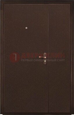 Коричневая входная металлическая тамбурная дверь ДТМ-9 в Красноармейске