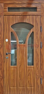 Коричневая классическая входная дверь с виноритом ДВТ-66 в Красноармейске