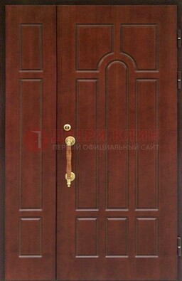Стальная полуторная дверь для частного дома ПЛ-13 в Красноармейске