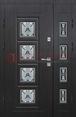 Чёрная двухстворчатая железная дверь с МДФ и витражом ВЖ-35 в Красноармейске